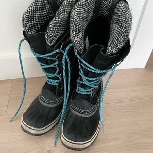 Sorel tall winter snow rain boots. Warm and water proof!